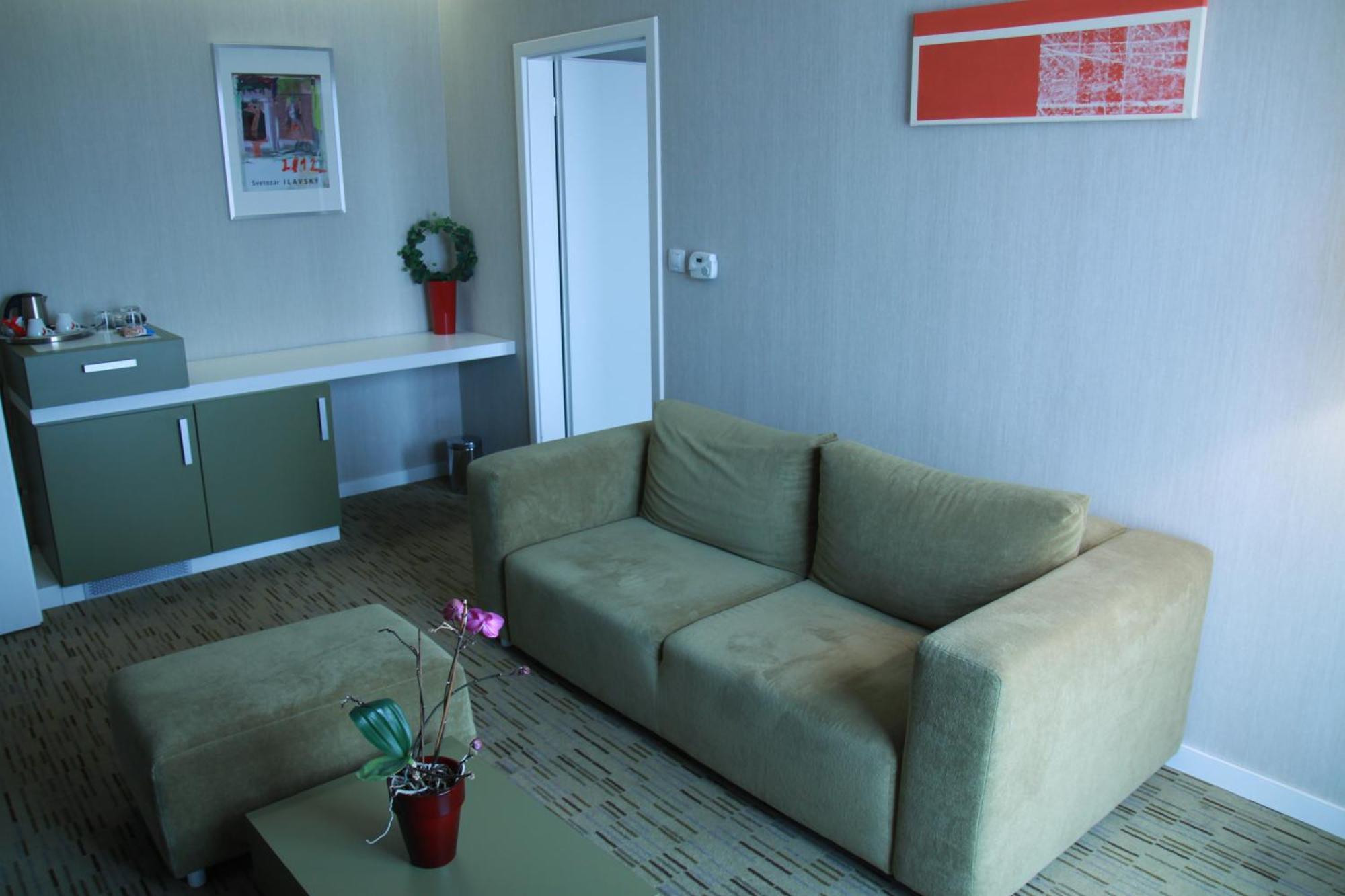 Hotel Empire Trnava Room photo